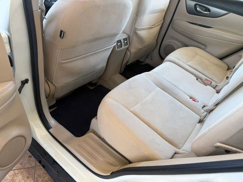 Used 2015 Nissan Rogue S FWD image 21