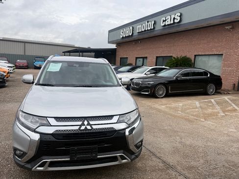 Used 2020 Mitsubishi Outlander SE FWD image 8