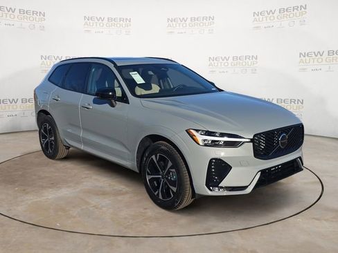 New 2026 Volvo XC60 B5 Core w/ Climate Package AWD/4WD image 7