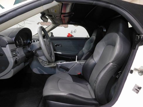 Used 2005 Chrysler Crossfire Limited RWD image 50