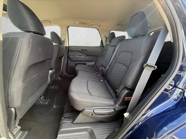Used 2024 Nissan Pathfinder SV FWD image 21