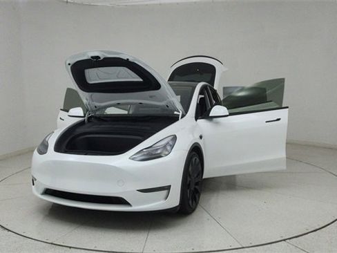 Used 2023 Tesla Model Y Performance image 70