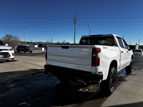 Used 2021 Chevrolet Silverado 1500 LT Trail Boss w/ Convenience Package II image 5