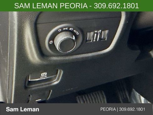 New 2025 Jeep Grand Cherokee Altitude image 10