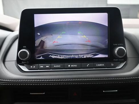 Used 2023 Nissan Rogue SV AWD/4WD image 12