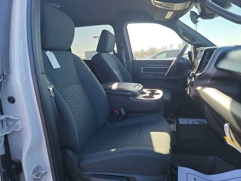 Used 2025 RAM 2500 Big Horn AWD/4WD image 23