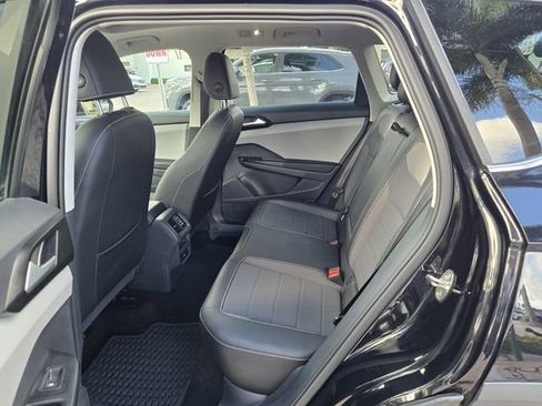 Certified 2023 Volkswagen Taos SE w/ Panoramic Sunroof Package FWD image 14