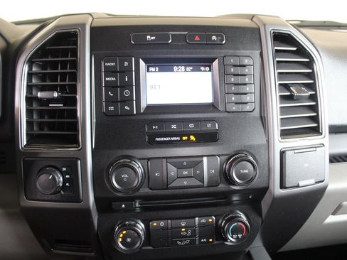 Used 2018 Ford F150 XLT AWD/4WD image 10