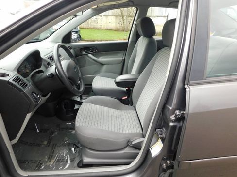 Used 2006 Ford Focus SES FWD image 6