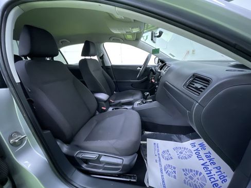 Used 2016 Volkswagen Jetta S image 34