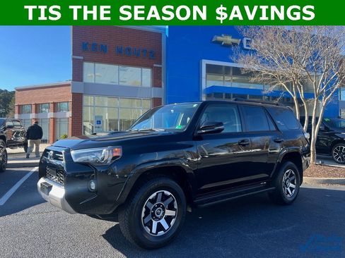 Used 2024 Toyota 4Runner TRD Off-Road Premium image 1