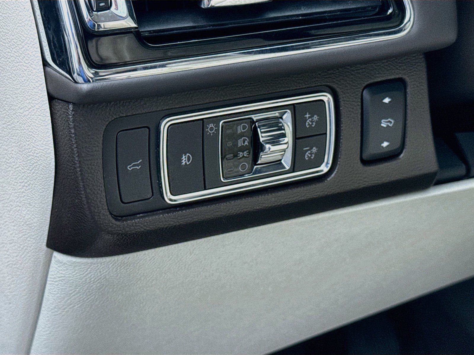 Used 2022 Lincoln Navigator Black Label AWD/4WD image 10