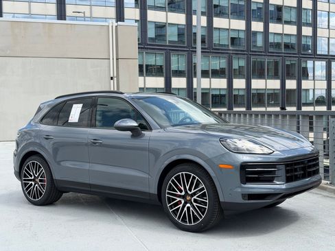 New 2026 Porsche Cayenne S AWD/4WD image 9