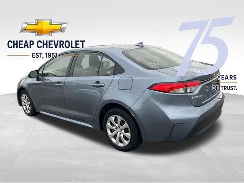 Used 2025 Toyota Corolla LE FWD image 3