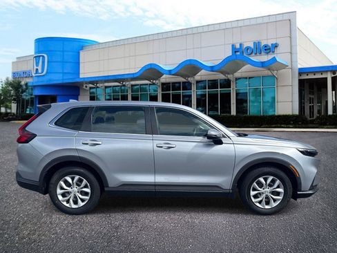 Certified 2023 Honda CR-V LX image 2