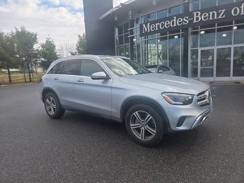 Used 2022 Mercedes-Benz GLC 300 4MATIC image 1