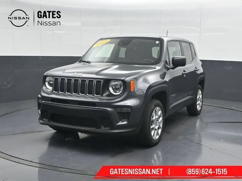 Used 2023 Jeep Renegade Latitude AWD/4WD image 6