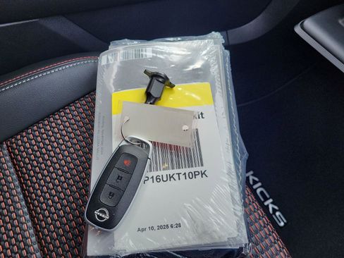 New 2025 Nissan Kicks SR image 29