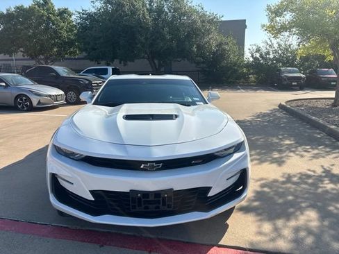 Used 2021 Chevrolet Camaro SS RWD image 2