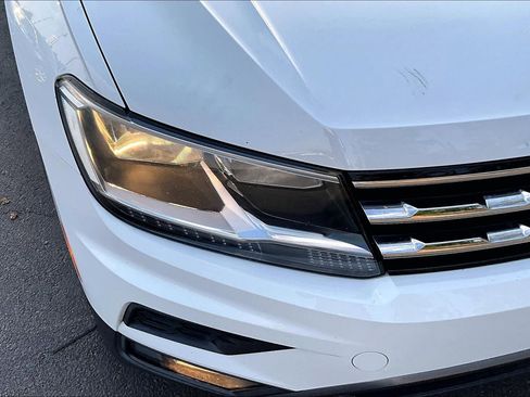 Used 2018 Volkswagen Tiguan SE FWD image 33