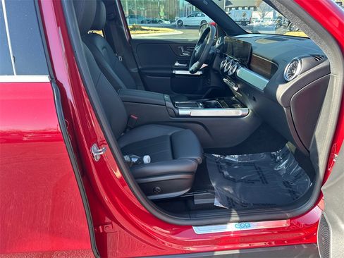 Certified 2024 Mercedes-Benz EQB 300 4MATIC image 14