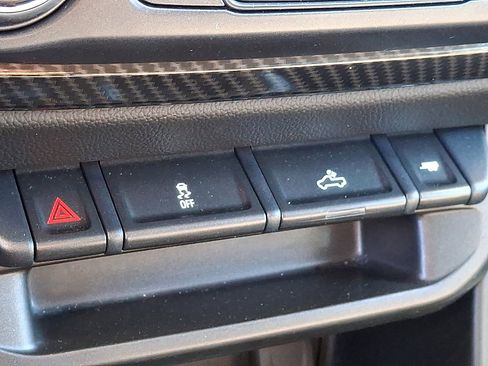 Used 2021 Chevrolet Colorado LT image 20