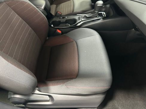 Used 2025 Toyota Corolla SE image 59