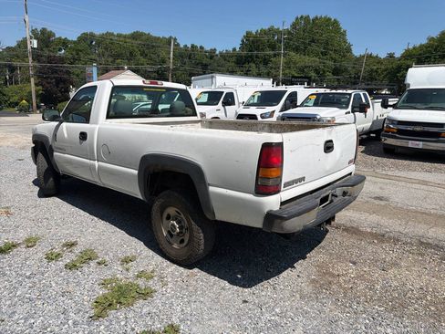 Used 2004 GMC Sierra 2500 W/T RWD image 7