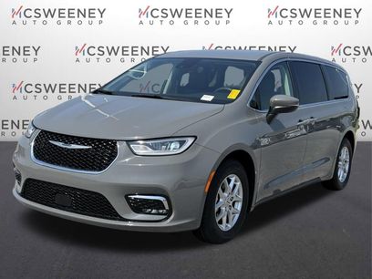Used 2023 Chrysler Pacifica Touring-L