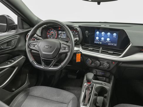 Used 2024 Chevrolet Trax RS w/ Driver Confidence Package FWD image 30