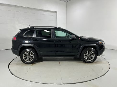 Used 2019 Jeep Cherokee Trailhawk image 38