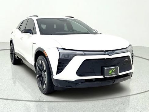 Used 2024 Chevrolet Blazer EV RS AWD/4WD image 2