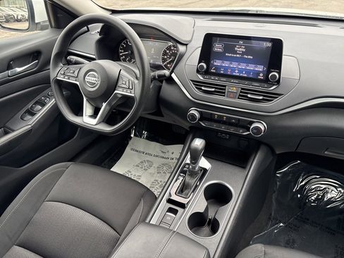 Used 2022 Nissan Altima 2.5 SV image 14