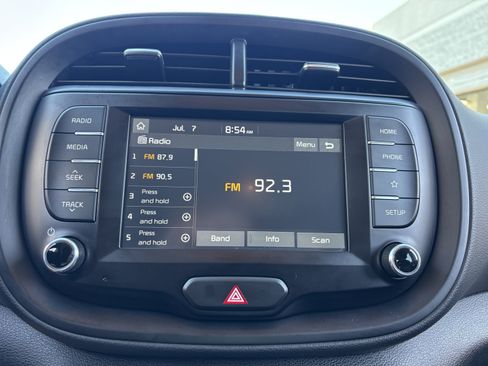Used 2020 Kia Soul LX FWD image 20