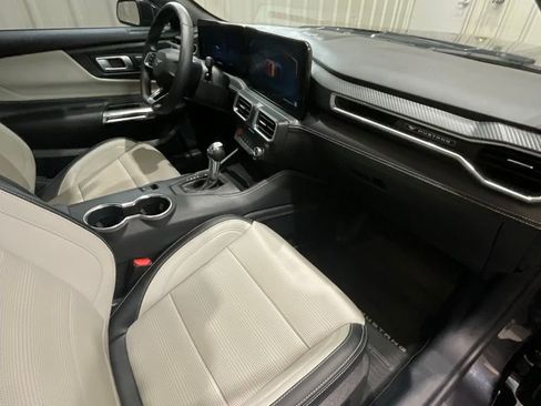 Used 2024 Ford Mustang Premium image 14