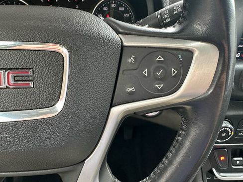 Used 2020 GMC Terrain SLE image 17