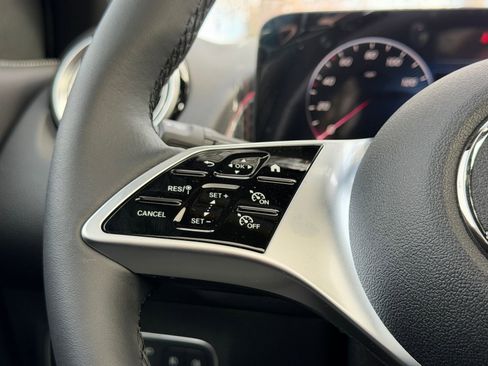 New 2026 Mercedes-Benz GLB 250 image 25