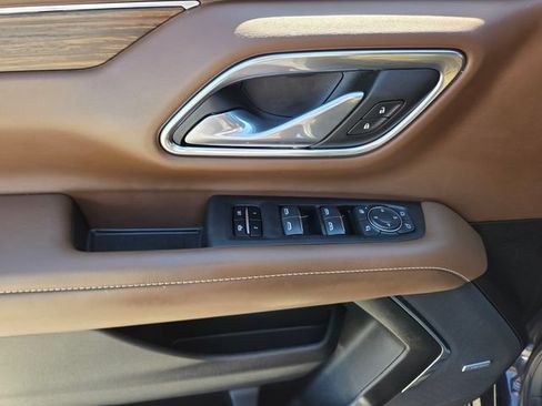 Certified 2024 Chevrolet Tahoe High Country w/ Advanced Technology Package AWD/4WD image 18