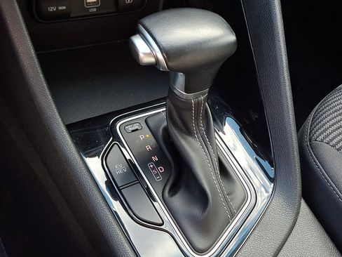 Certified 2022 Kia Niro LXS image 14