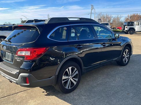 Used 2018 Subaru Outback 3.6R Limited image 4