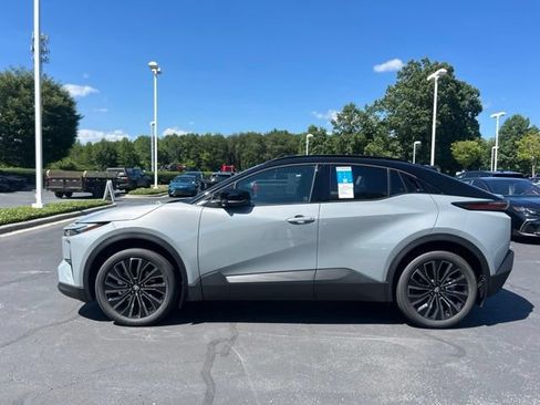Used 2026 Toyota C-HR w/ Cold Weather Package AWD/4WD image 10