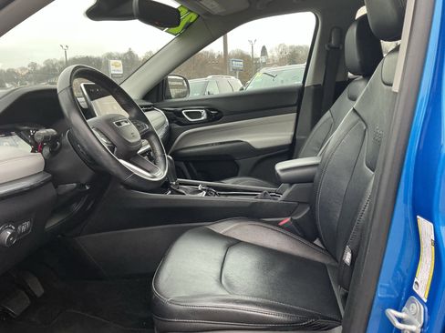Used 2022 Jeep Compass Limited image 12