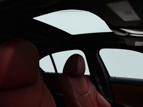 Used 2025 BMW 330i xDrive 330i xDrive w/ Premium Package image 14