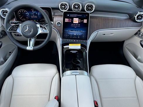 New 2025 Mercedes-Benz GLC 350e 4MATIC image 14