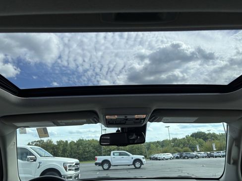 Used 2022 Toyota 4Runner SR5 Premium w/ Moonroof Package image 13