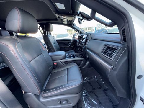 Used 2021 Nissan Titan PRO-4X w/ Pro-4x Convenience Package AWD/4WD image 28