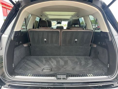 Used 2023 Mercedes-Benz GLS 450 4MATIC image 11