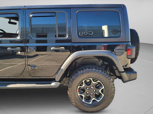 Used 2023 Jeep Wrangler Unlimited Rubicon w/ Cold Weather Group image 32