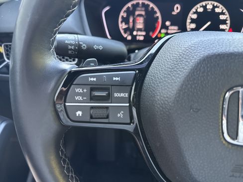 Used 2025 Honda Civic Sport image 19