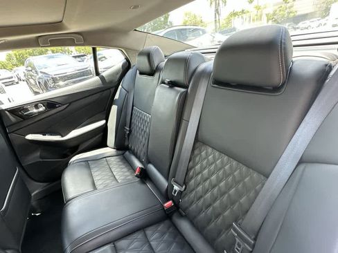 Used 2023 Nissan Maxima Platinum w/ Sport Mat Group FWD image 15